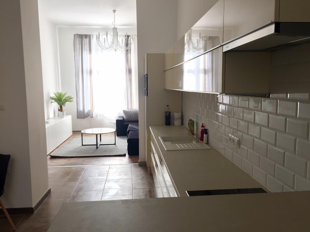 White Dream Home Budapest Bilik gambar