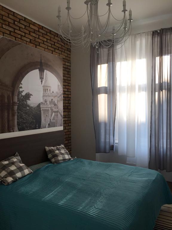 White Dream Home Budapest Bilik gambar